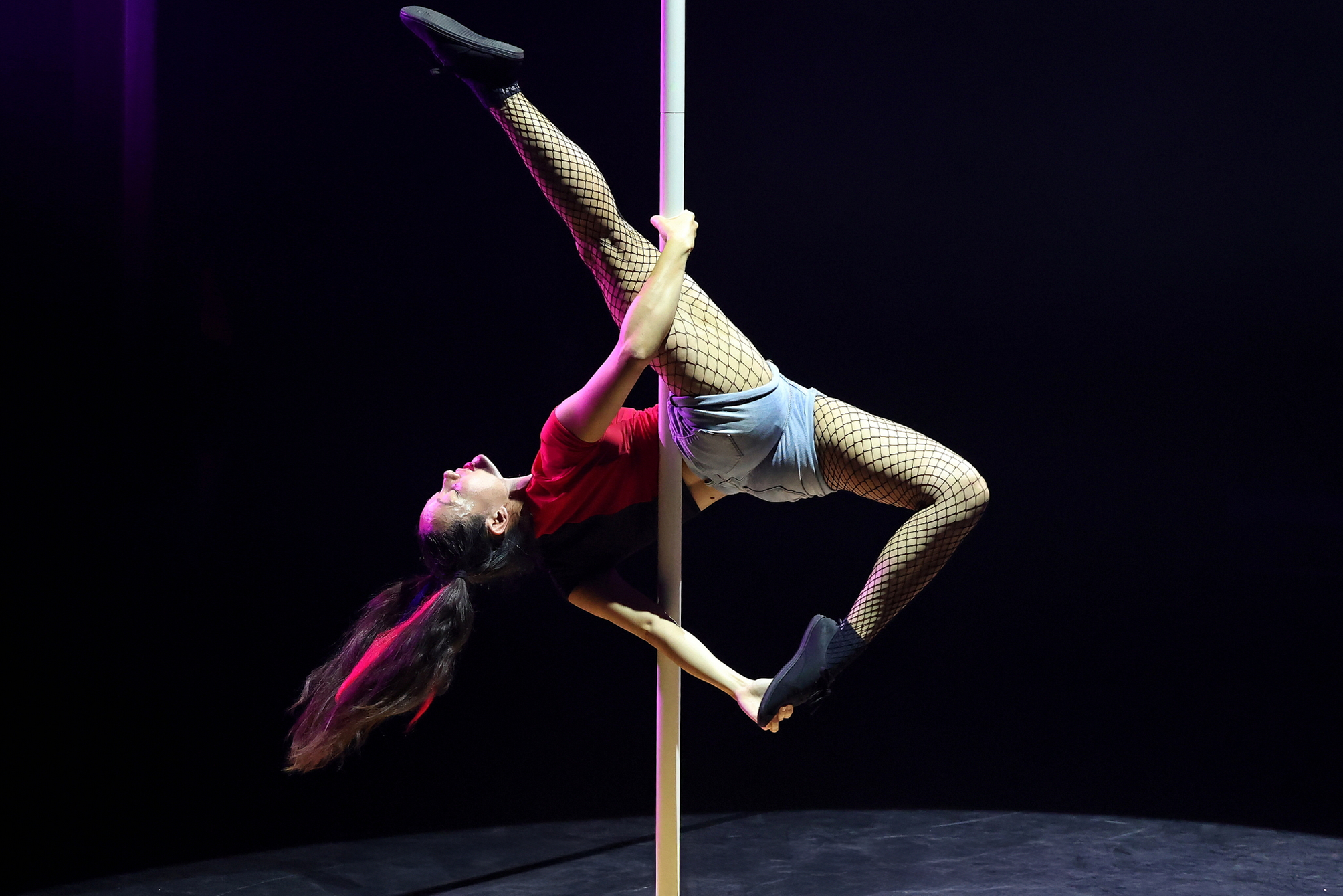 Nouveau : Pole danse à  Poitiers